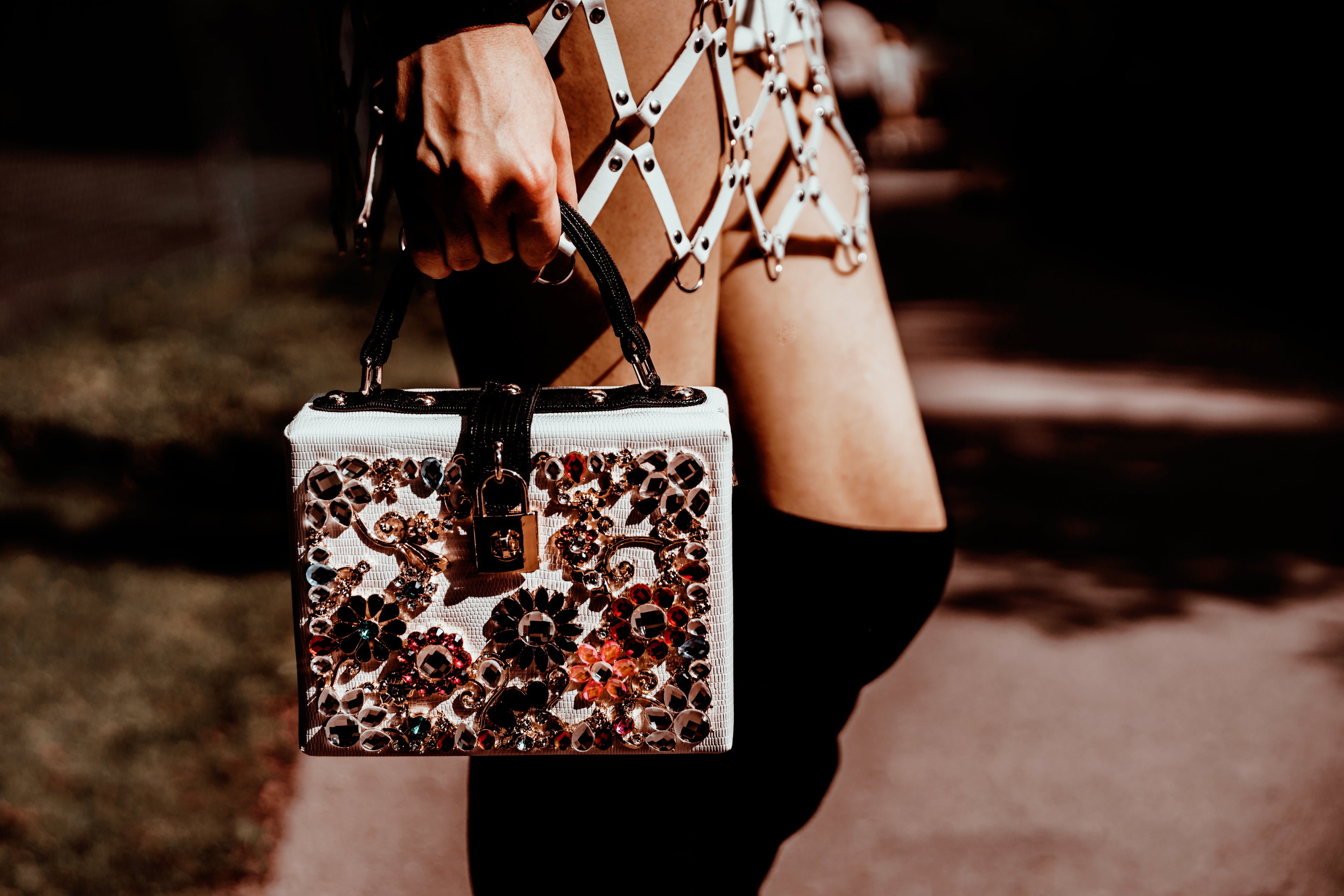 stylish-skirt-purse